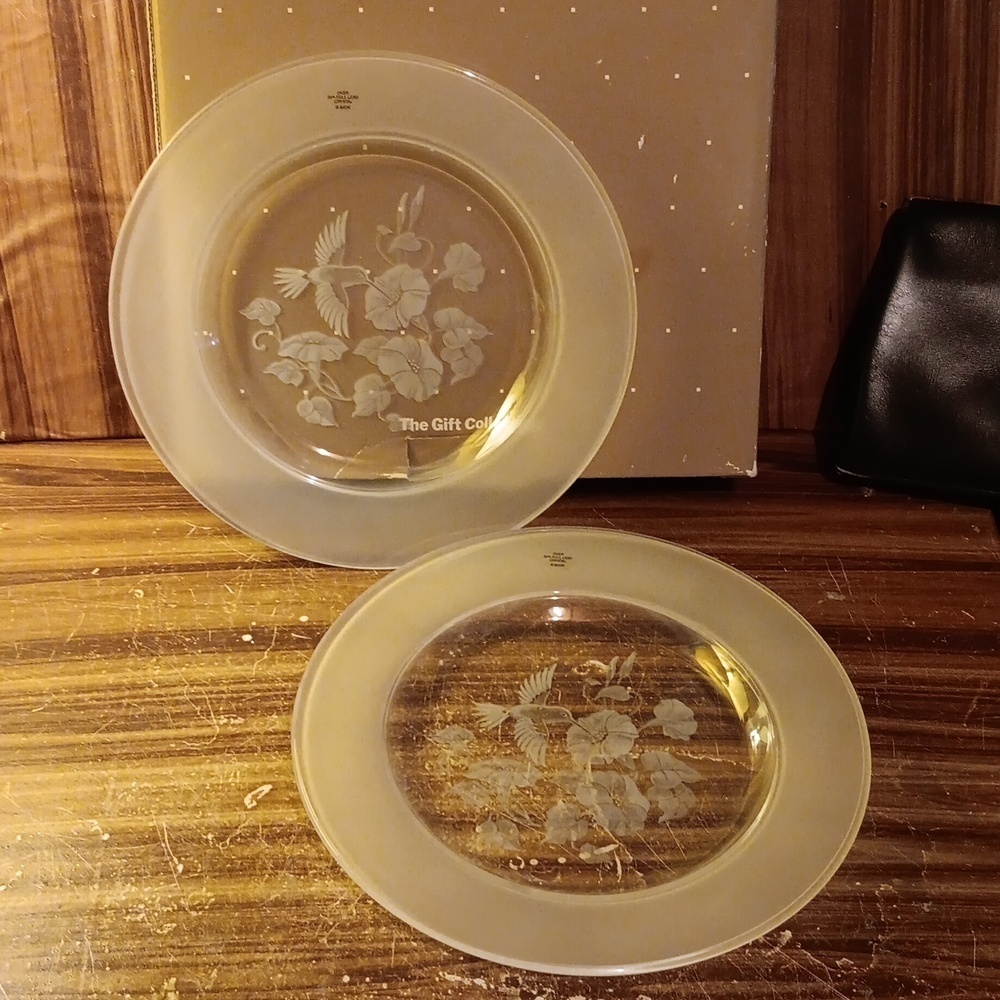 Avon Hummingbird Crystla Dessert Plate set